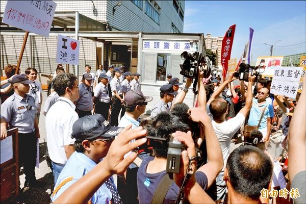 郭董罵垃圾 勞團反批沒格調
