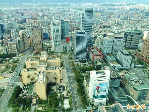 元大寶華:經濟陷低迷 政治氛圍在促降息
