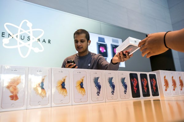 iPhone 6S熱賣利多出盡 蘋概股落漆