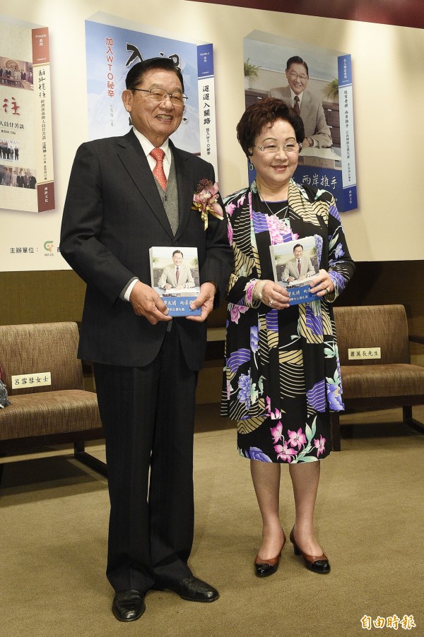 江丙坤3本新書齊發 8位經濟部長力挺