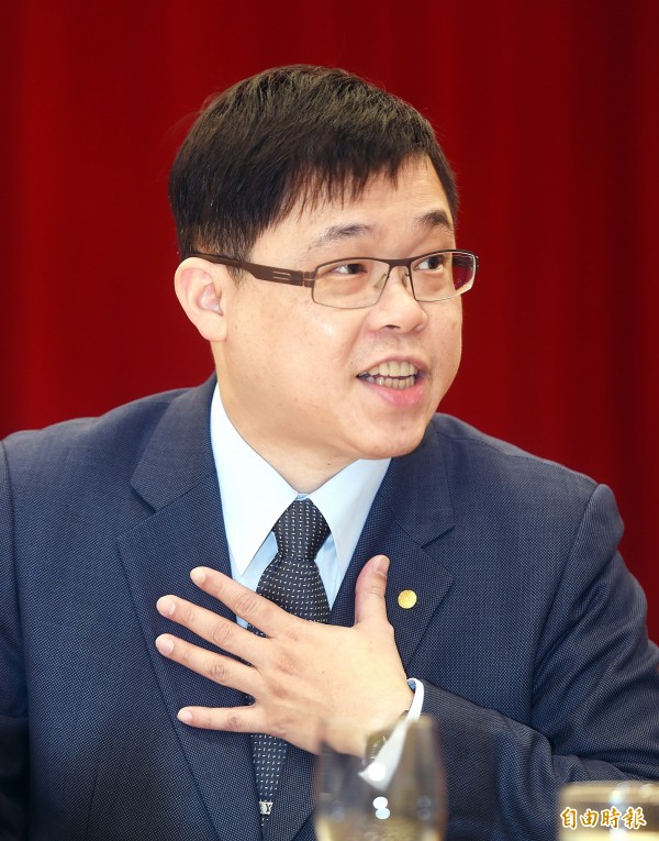 大房掌控家族3大金庫 張國煒陷苦戰