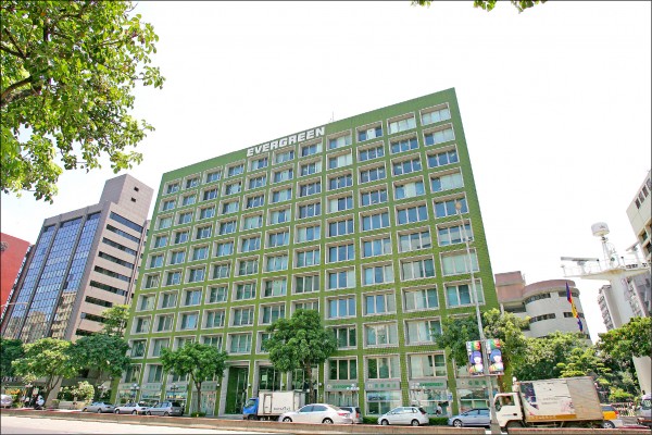 長榮總部換色 海空分治成定局?