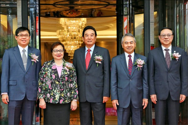 柯麗卿接任長榮國際董事長