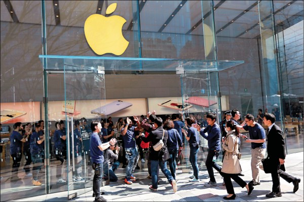 iPhone SE其實在清庫存 蘋概股3月營收黯淡