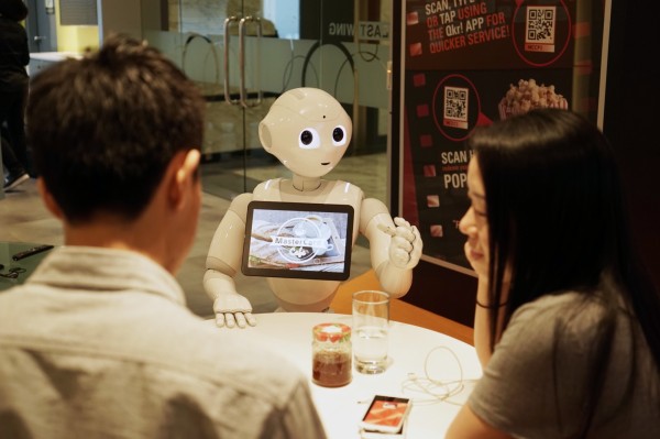 萬事達卡、日本軟體銀行、Pizza Hut攜手試辦機器人點餐結帳