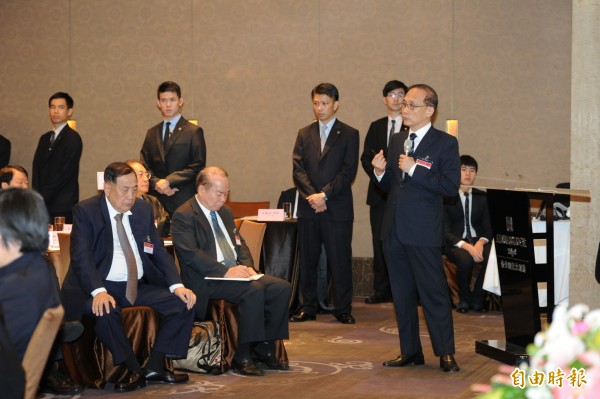 林全開講成長動能 徐旭東睡著了