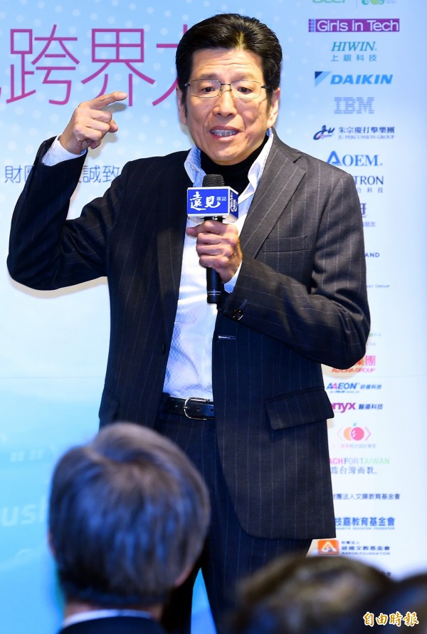 亞都麗緻嚴長壽交棒 周永銘接任