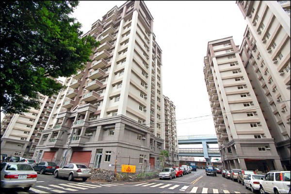 持有稅增加有感 56%民眾放棄買房