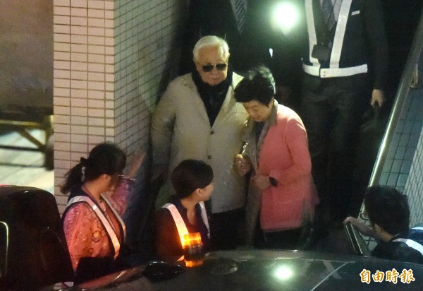 王欣儀亂爆張忠謀重傷 謝金河:投資人可能求償