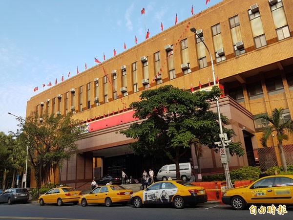 漢微科內線交易案 張元賓300萬交保
