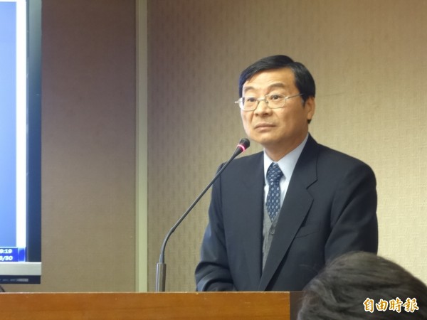 新台幣狂升5% 立委:保險業匯損恐逾千億!