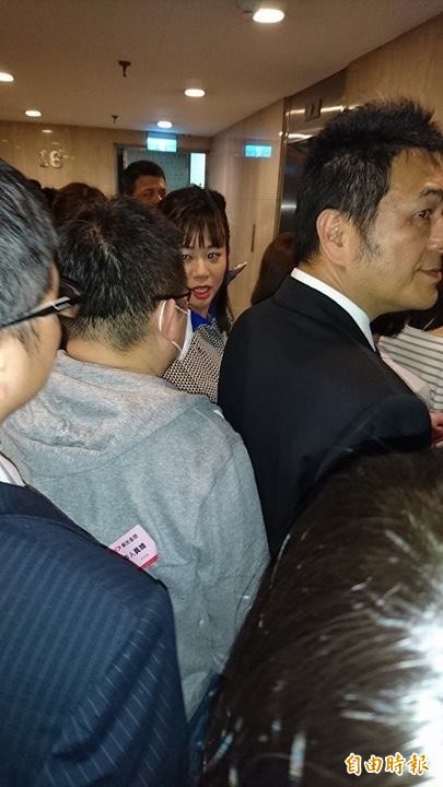新光金股東會董事改選 吳東進最高票當選董事