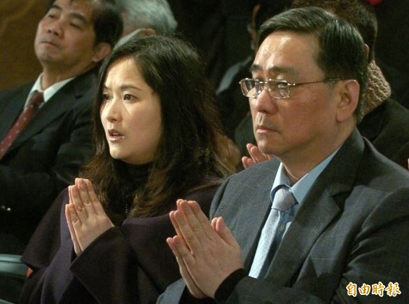 真的分手呂安妮? 週刊爆:王文洋頻帶E奶主播跑飯局