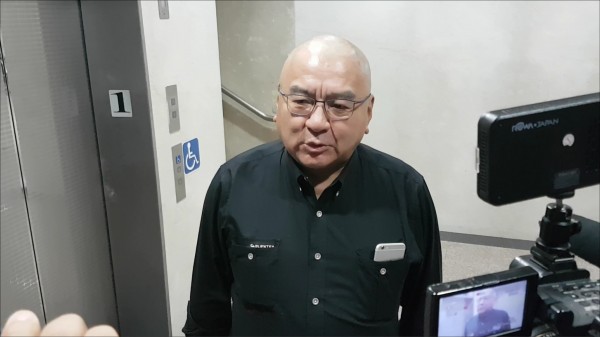 需銀彈救援? 尹衍樑賣金雞