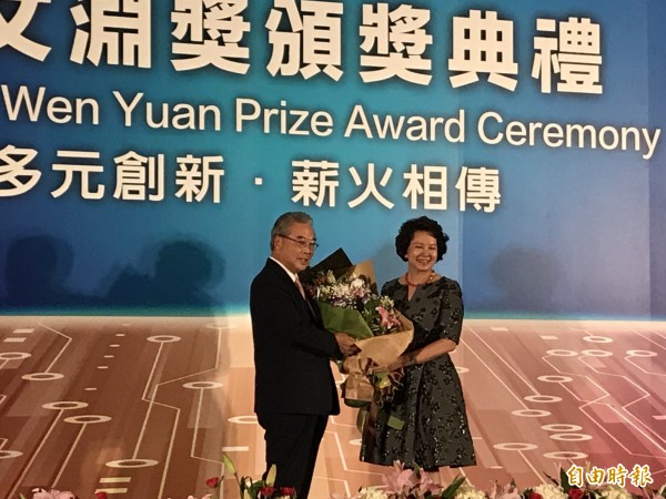 獲頒潘文淵獎 許勝雄:我年輕時也曾疑惑未來
