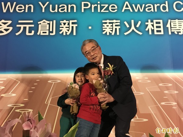 獲頒潘文淵獎 許勝雄:我年輕時也曾疑惑未來