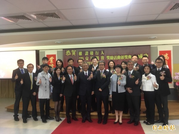 上市櫃指數創高爆量 櫃買發展多層次市場有助避險