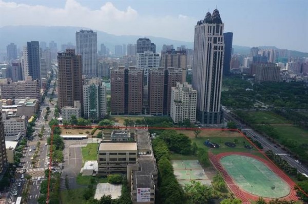 高市舊龍華國小地上權標租 富邦人壽78億標下