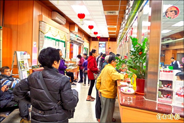 投資不振 超額儲蓄連5年破2兆