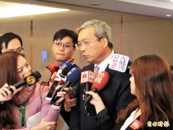 台幣近年升值 謝金河:企業別停在吃奶嘴的時代