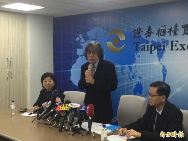 與蝦皮免運惡鬥 商店街去年虧4個股本