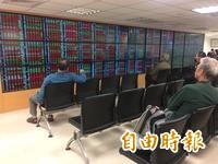 台股多頭功虧一簣 月線得而復失