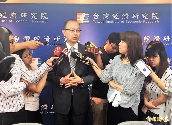 4月製造業景氣指標下滑  孫明德:未驟降無須擔心