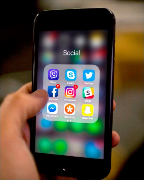 FB客戶出走 IG成長更補