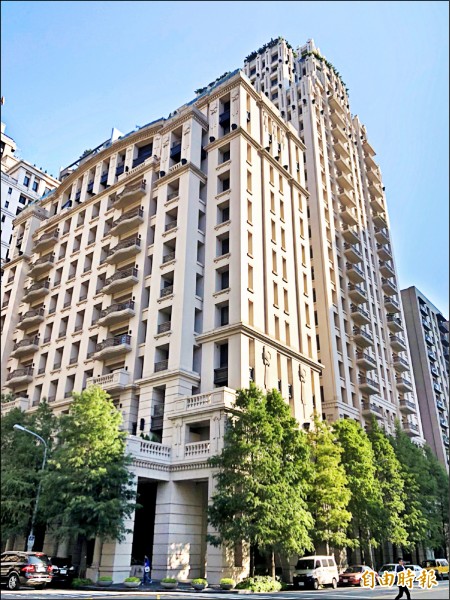 台中七期知名豪宅社區 胡瓜芳鄰豪宅被法拍