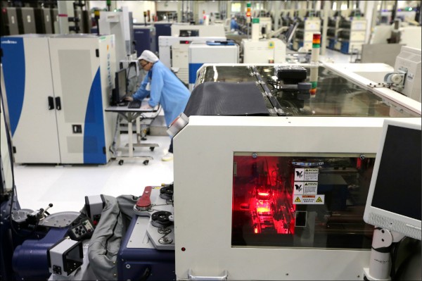 AMD RX590顯示卡 由格羅方德、三星代工