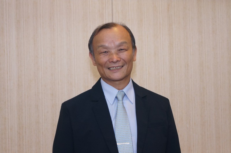 工業局民生化工組組長洪輝嵩。（絲織公會提供）
