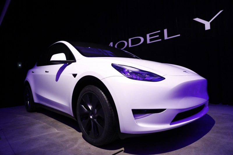 特斯拉最快將於2020年推出小型運動休旅車Model Y,最便宜款起價3.9萬美元(約新台幣121萬)。(彭博)