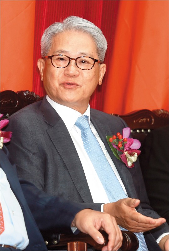 響應透明化 吳東亮及關係人申報持股台新金逾10%