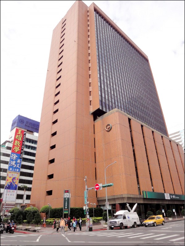 《焦點透視》用爭議性人選 外界霧裡看花