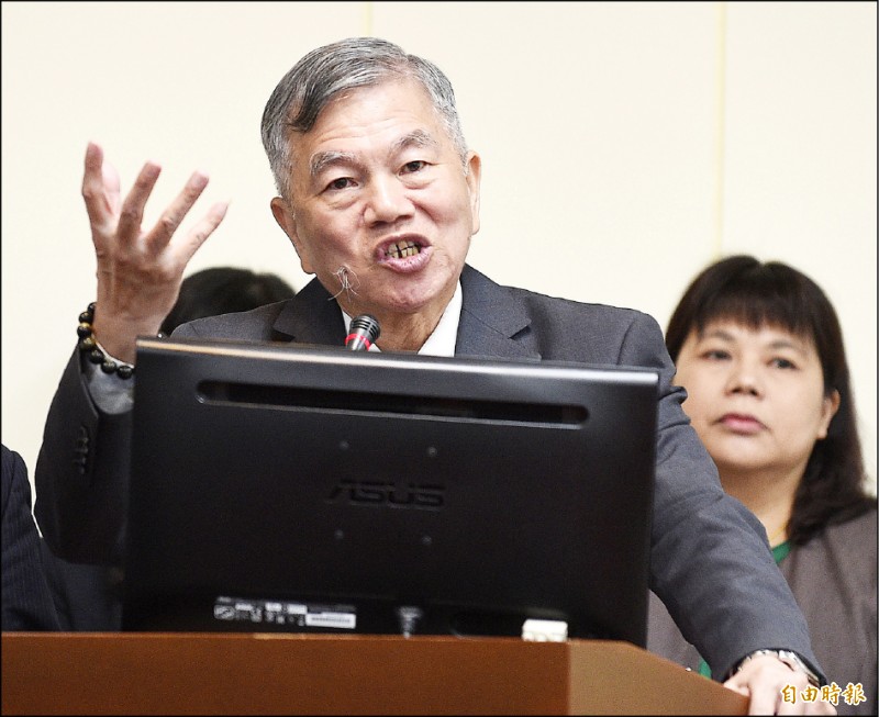 經濟部長沈榮津。（記者陳志曲攝）