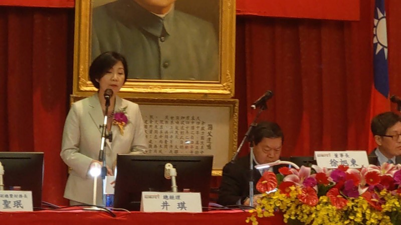 徐旭東:目前檯面上電信公司總經理只有井琪合格