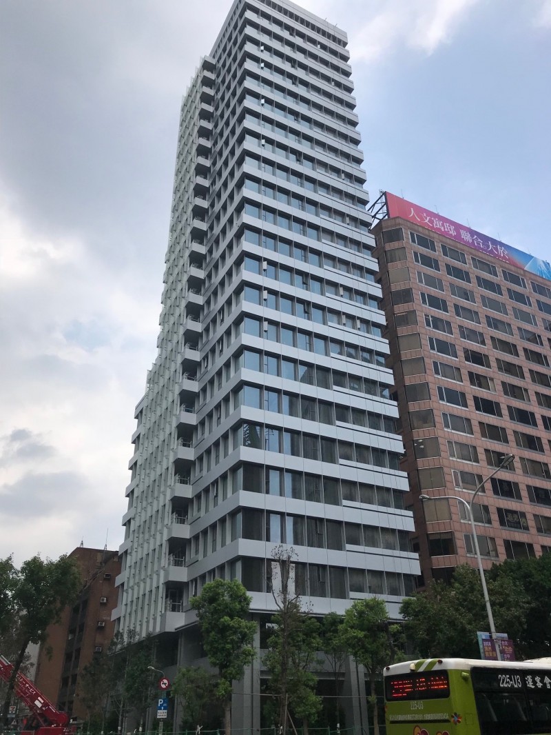 聯合報總部改建豪宅案首揭露 16樓每坪逾200萬