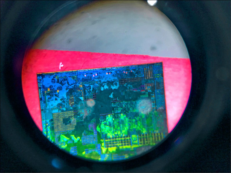 中國政府為了在2020年和2025年分別達到半導體自製率40%和70%的目標，已投入巨資。（美聯社資料照）