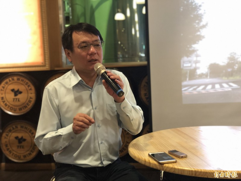 台酒公司董事長丁彥哲表示，南投酒廠將改造為國際級觀光園區，工程將於2019年底發包，預計2022年完工。（記者王孟倫攝）
