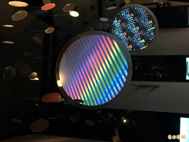 領先全球業界，台積電宣布7奈米強效版製程，協助客戶產品大量銷售市場。（記者洪友芳攝）