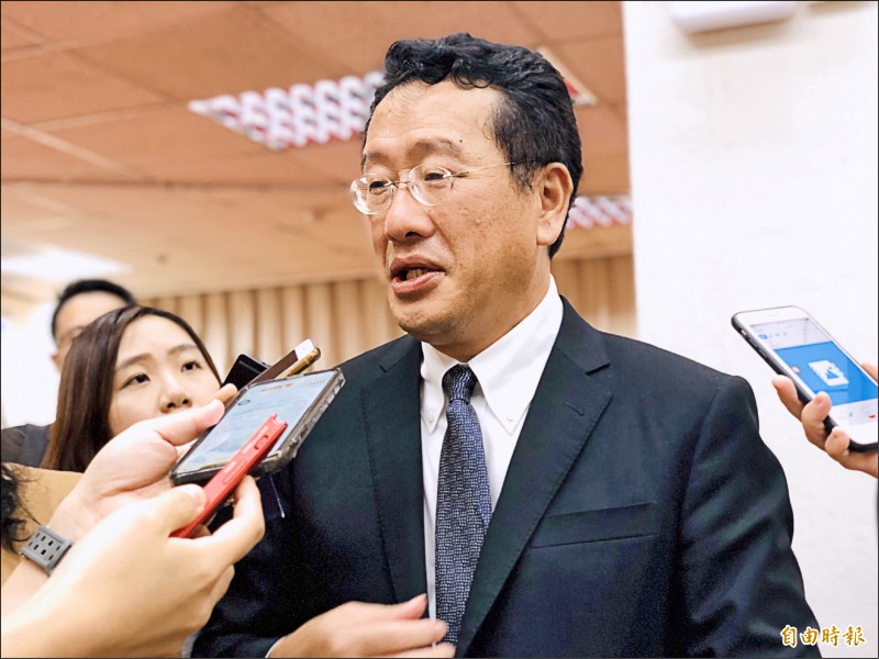 金管會主委顧立雄表示，已發函銀行禁止核貸後將已動撥金額回存。（記者王孟倫攝）