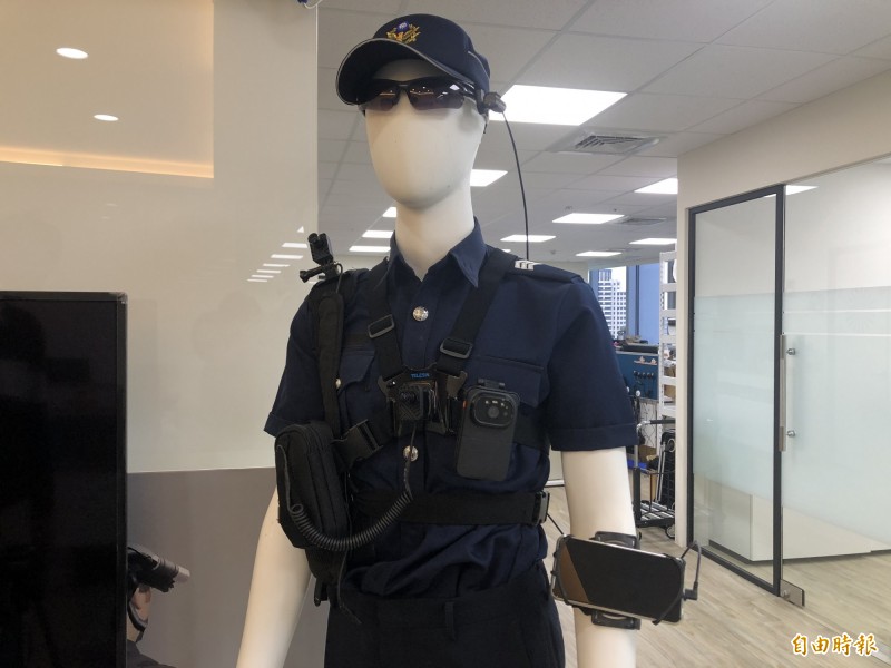 圖為博遠智能公司內展示行動影像傳輸系統設備。（記者王惠慧攝）