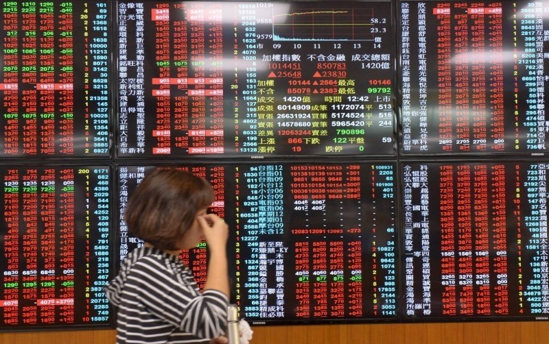 台股創高帶動稅收增加！10月證交稅年增11.5%。（資料照）