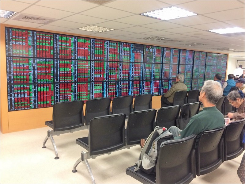 2020年許多重要的大事，相關產業嗅到商機，進一步影響台股供應鏈。（資料照）
