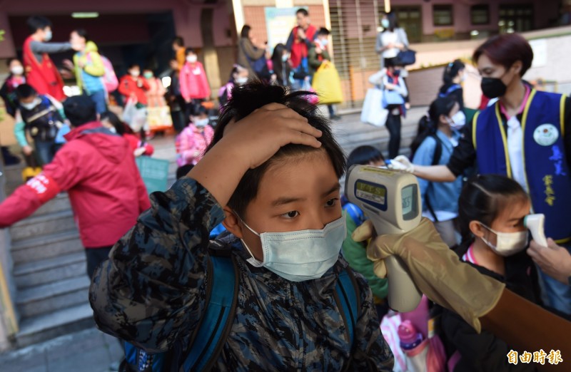 經濟部今天表示，已經與廠商溝通，初步規劃額溫槍禁止出口至3月底。（資料照，記者劉信德攝）