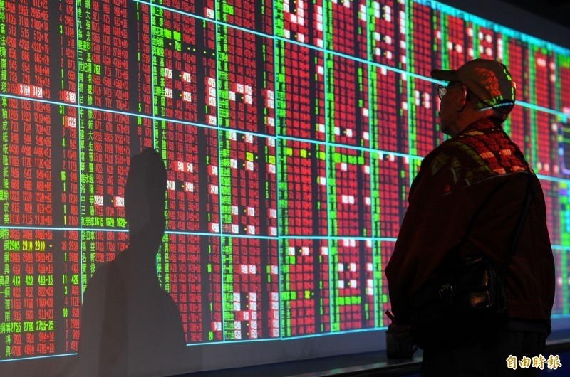 台股本週回檔壓力來了。（資料照）
