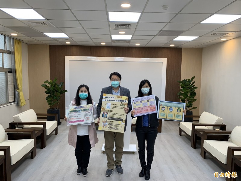 基隆市政府祭出減稅、補助等措施，旅宿業房屋稅從3％降到2％；提供居家檢疫者家屬入住的旅宿業者，可向市府申請連住14晚每房5000元補貼。（記者林欣漢攝）