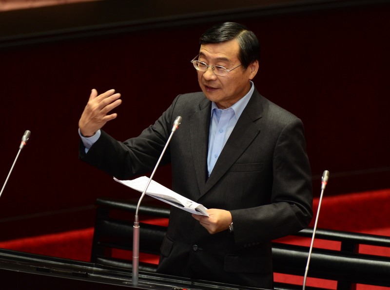 證交法修正三讀，上市櫃公司需公布董監酬勞，至於國民黨立委曾銘宗先前提案主張董事及員工薪資必須有一定倍數限制，考量難有客觀一致標準，決議不予採納。（資料照）