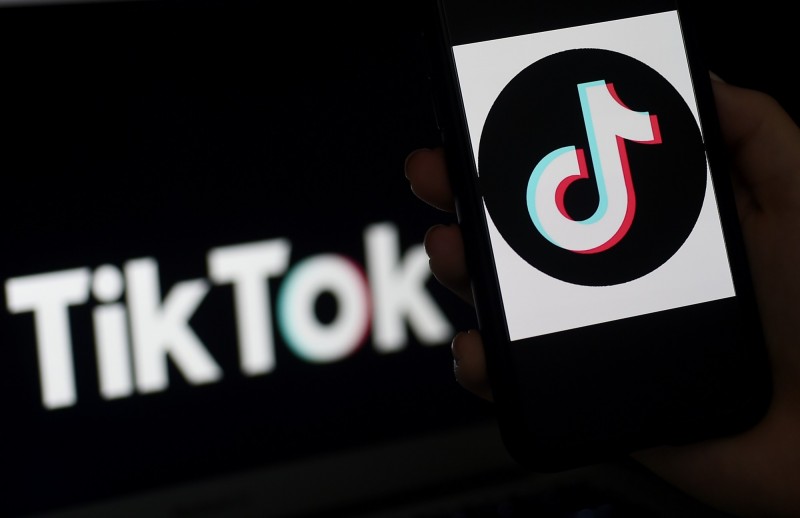 印度政府日前以國家安全為由,宣佈禁用抖音(TikTok)、微信等59款中國製手機應用程式(APP)。(示意圖,法新社)