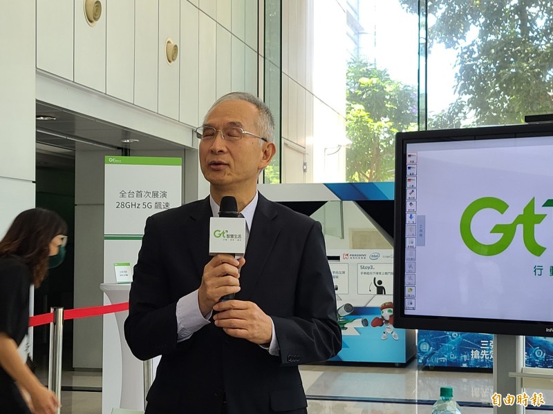 亞太電信今日取得5G執照,將在第3季開台。圖為亞太電信董事長呂芳銘。(記者王憶紅攝)